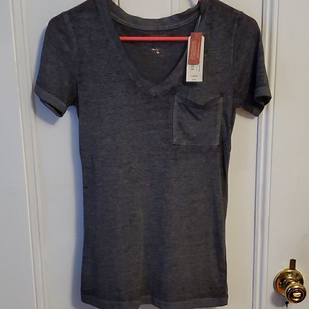 NWT Short sleeve juniors t-shirt